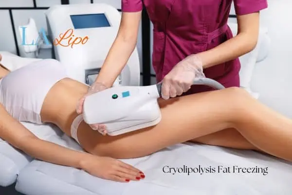 Woman receiving coolsculpting Acton Green treatment on her thighs